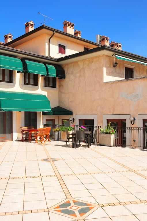 Domus Romanae In Centro Storico Peschiera del Garda Exterior foto